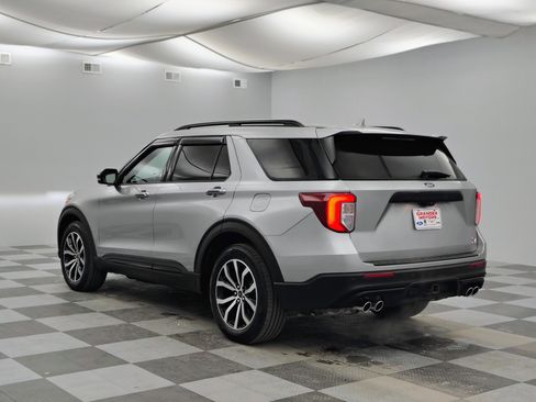 Used 2020 Ford Explorer ST image 8