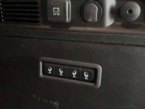 Used 2023 Jeep Wagoneer Series III w/ Preferred Equipment Group AWD/4WD image 41