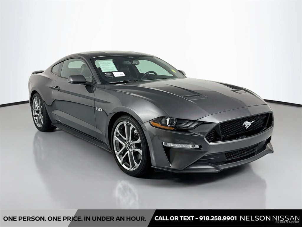 Used 2018 Ford Mustang GT Premium w/ Carbon Sport Interior Package RWD image 3