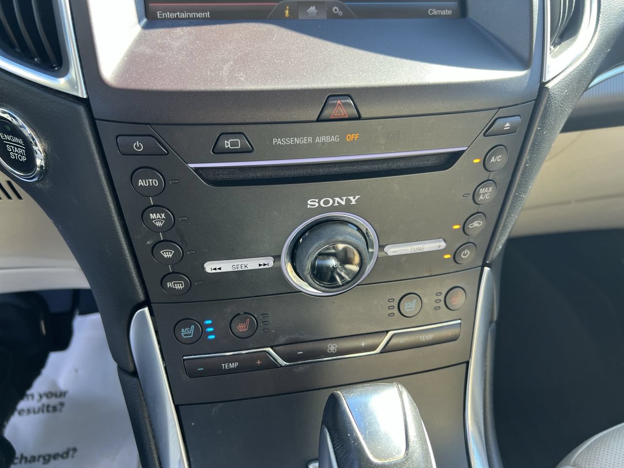 Used 2015 Ford Edge Titanium w/ Equipment Group 302A AWD/4WD image 24