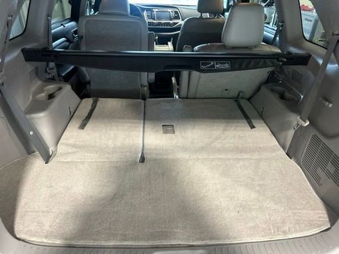 Used 2016 Toyota Highlander XLE FWD image 20
