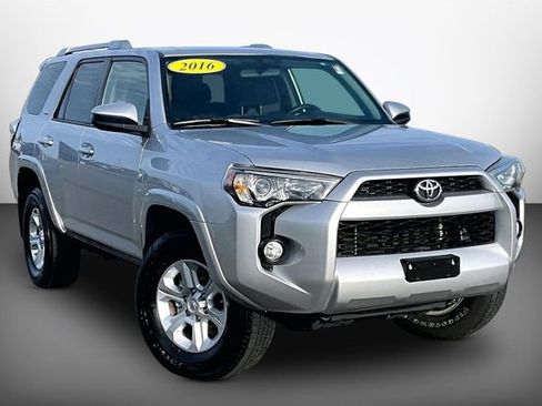 Used 2016 Toyota 4Runner SR5 image 10