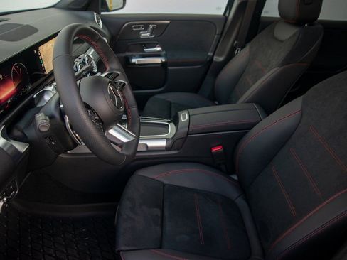 Certified 2025 Mercedes-Benz GLB 250 4MATIC image 25