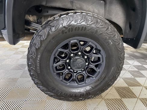 Used 2024 Chevrolet Silverado 2500 ZR2 w/ ZR2 Bison Edition image 31