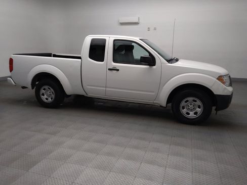 Used 2019 Nissan Frontier S image 11