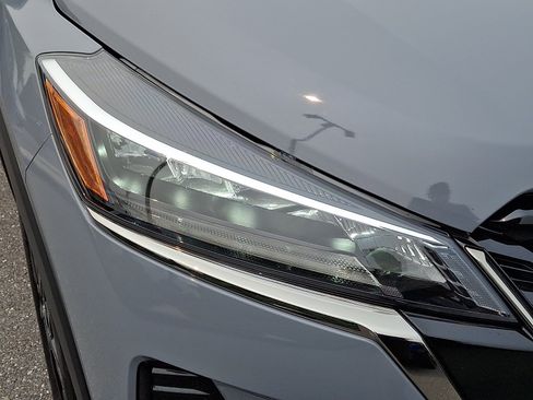 Certified 2023 Nissan Kicks SR w/ SR Premium Package FWD image 10