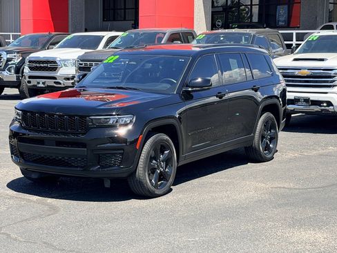 Used 2022 Jeep Grand Cherokee L Laredo RWD image 1