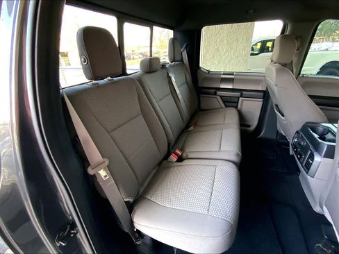 Used 2018 Ford F150 XLT w/ Equipment Group 302A Luxury image 19