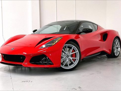 Used 2025 Lotus Emira RWD image 3