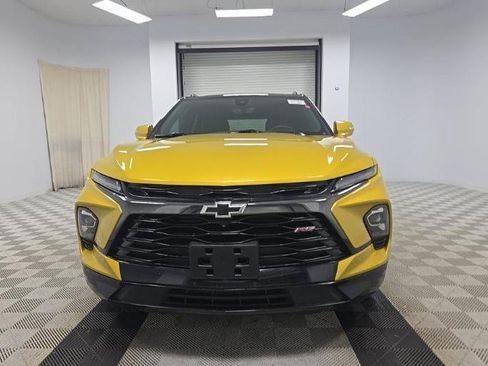 Used 2022 Chevrolet Blazer RS w/ Enhanced Convenience Package FWD image 2