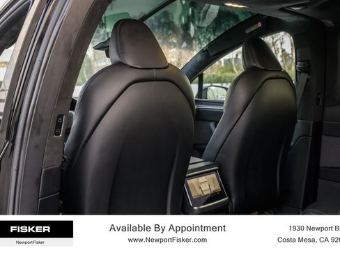 Used 2023 Tesla Model X image 19