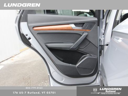 Used 2021 Audi Q5 2.0T Premium w/ Convenience Package image 39