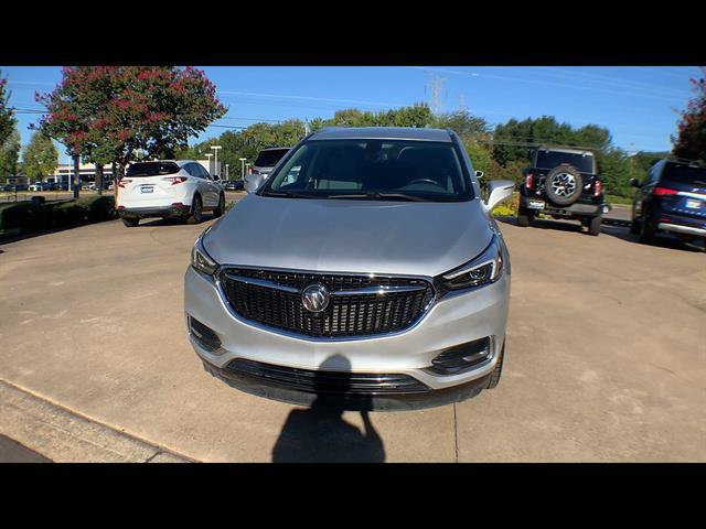 Used 2020 Buick Enclave Essence w/ Sound and Sites Package FWD image 3