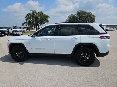 New 2026 Jeep Grand Cherokee Altitude