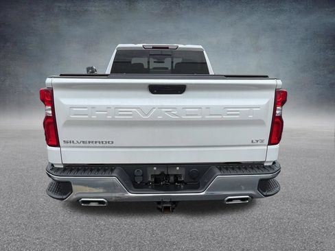 Used 2020 Chevrolet Silverado 1500 LTZ AWD/4WD image 9
