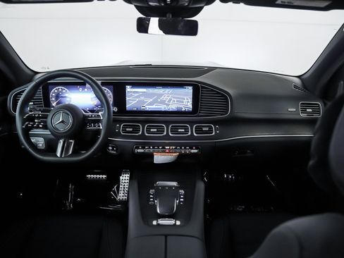 New 2026 Mercedes-Benz GLS 450 4MATIC image 10