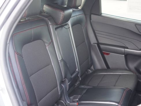 Used 2024 Ford Escape ST-Line image 17