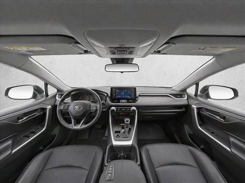 Used 2022 Toyota RAV4 XLE Premium FWD image 18