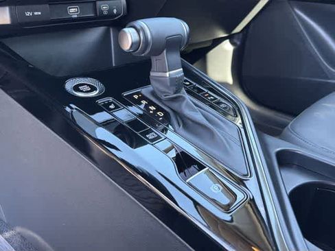 Used 2023 Kia Niro EX image 24