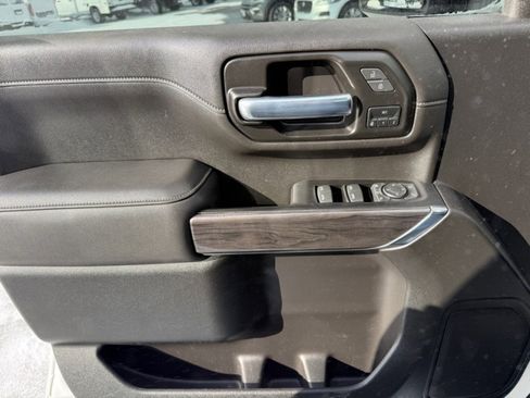 Used 2022 Chevrolet Silverado 2500 LTZ w/ Z71 Chrome Sport Edition image 39