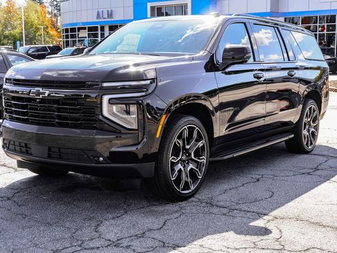 New 2026 Chevrolet Suburban RST w/ RST Capability Package image 3