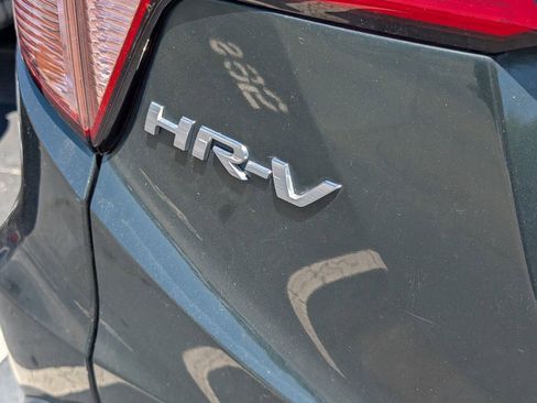 Used 2017 Honda HR-V EX image 9