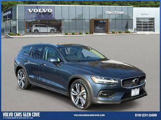 Used 2023 Volvo V60 B5 Cross Country Plus w/ Climate Package video 1