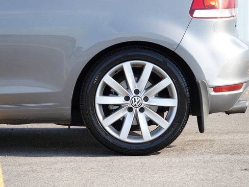Used 2011 Volkswagen Golf TDI FWD image 11