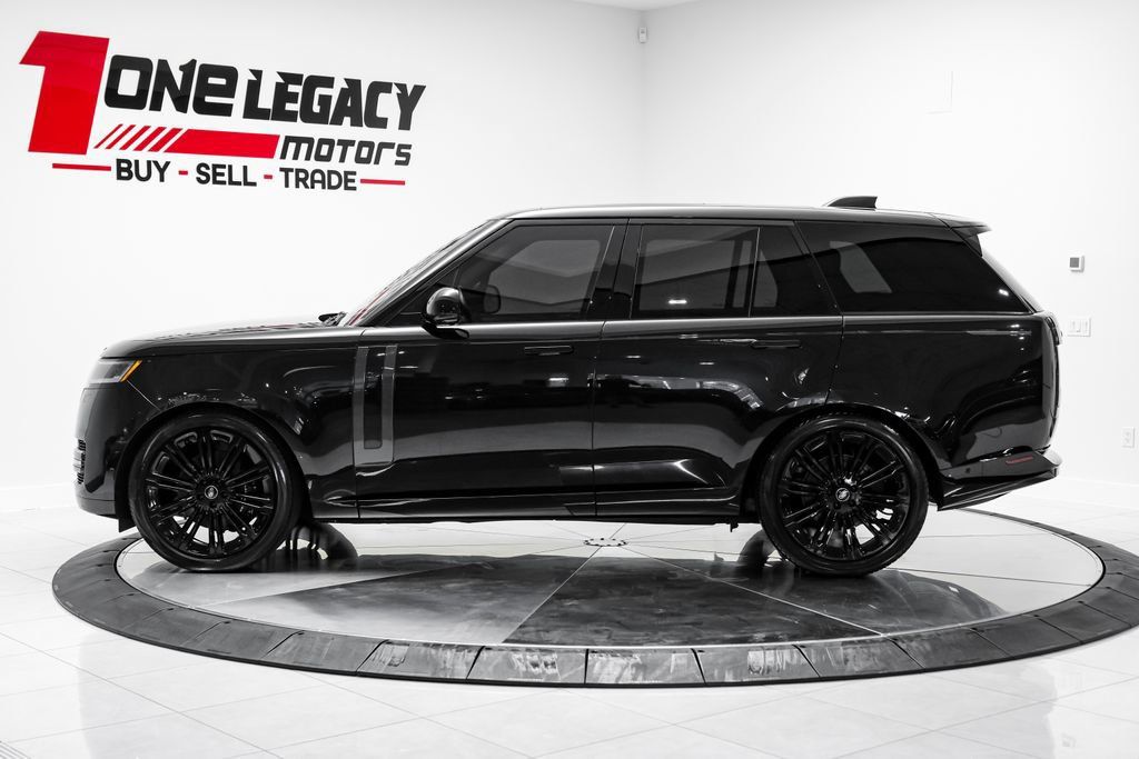 Used 2024 Land Rover Range Rover SE AWD/4WD image 13