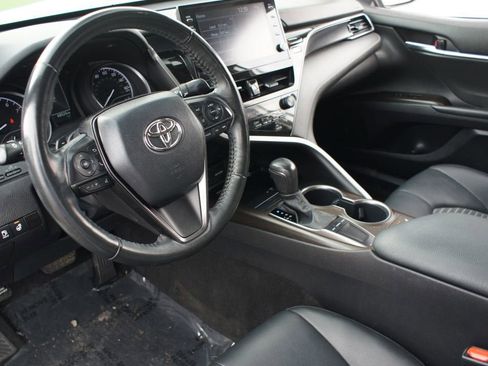 Used 2023 Toyota Camry SE image 14