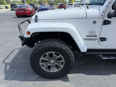 Used 2014 Jeep Wrangler Unlimited Sport w/ Quick Order Package 24S AWD/4WD image 11
