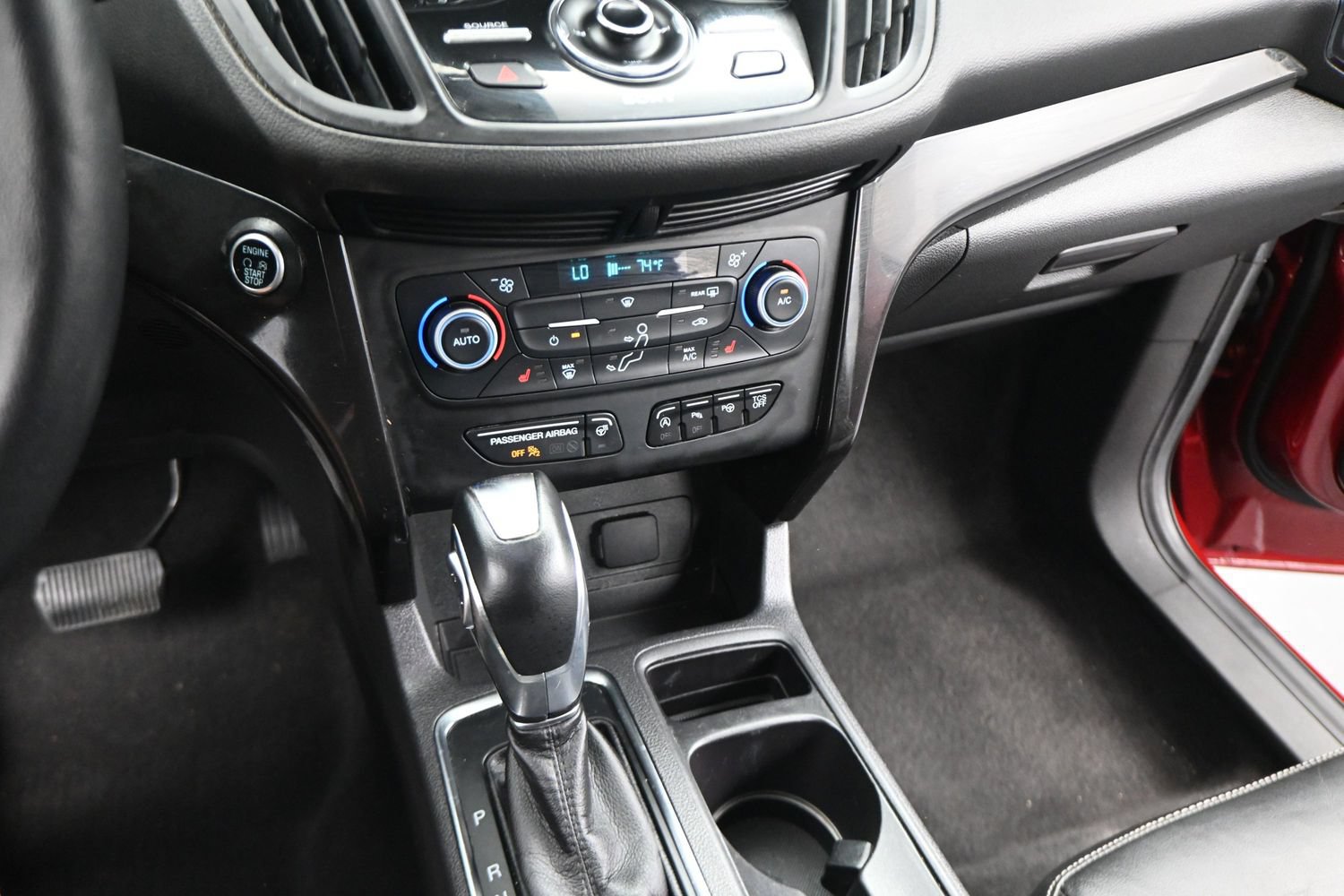 Certified 2019 Ford Escape Titanium FWD image 21