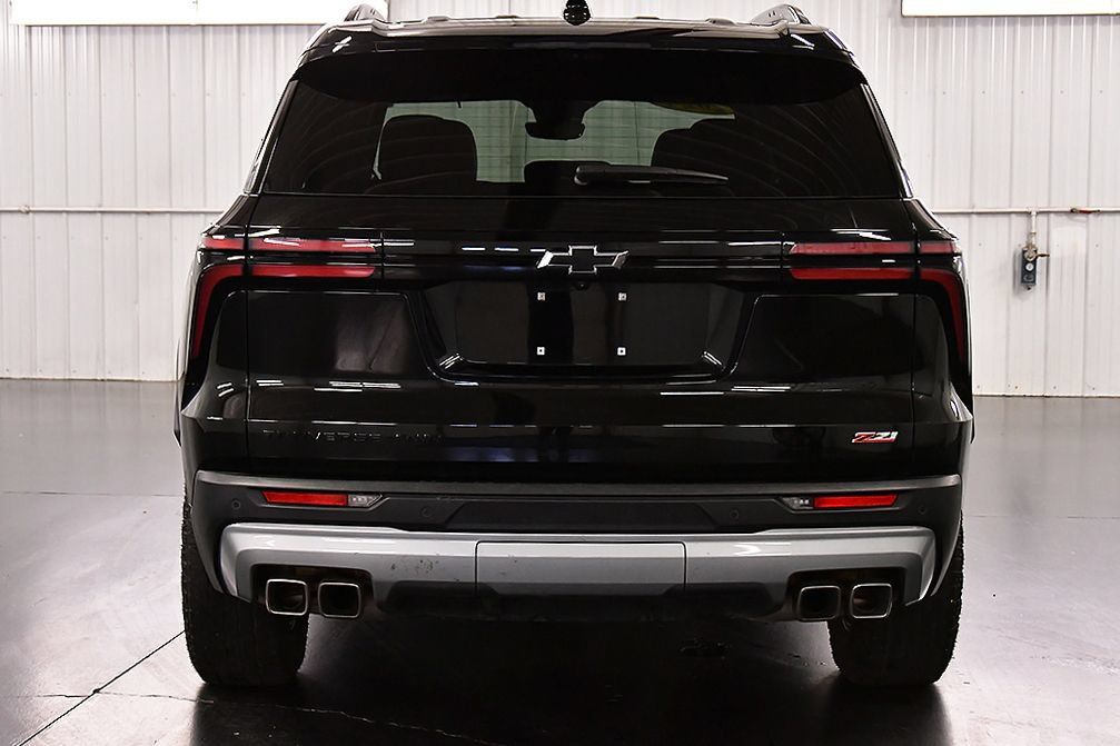 Used 2024 Chevrolet Traverse Z71 w/ Enhanced Driving Package AWD/4WD image 6