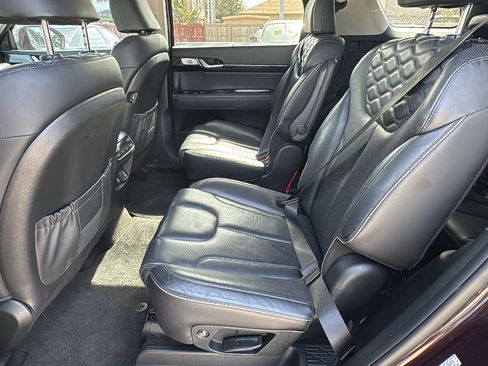 Used 2021 Hyundai Palisade Limited image 15
