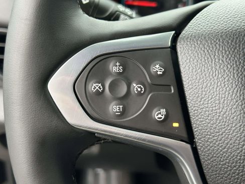 Used 2023 Chevrolet Traverse LT image 21