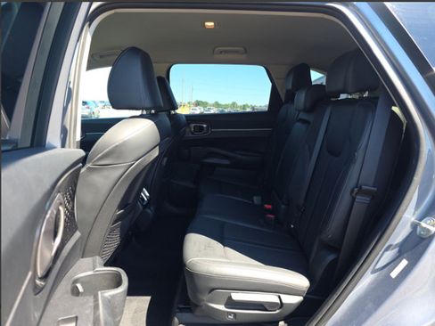 Used 2025 Kia Sorento S AWD/4WD image 7
