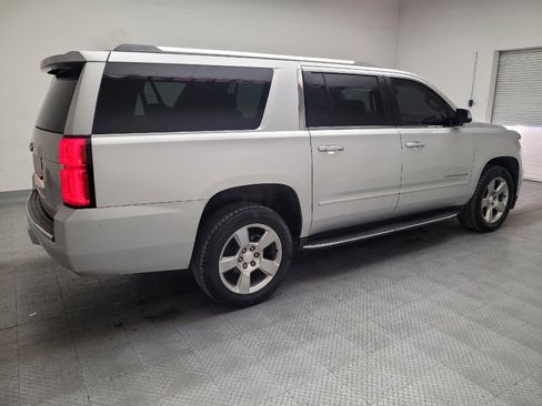 Used 2018 Chevrolet Suburban Premier RWD image 10