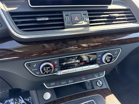 Used 2020 Audi Q5 2.0T Premium Plus w/ Premium Plus Package image 19