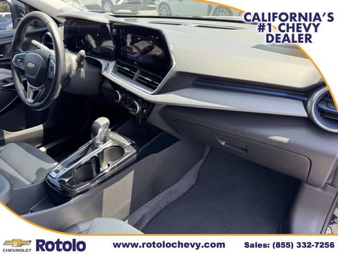 Used 2024 Chevrolet Trax LT w/ Driver Confidence Package FWD image 7