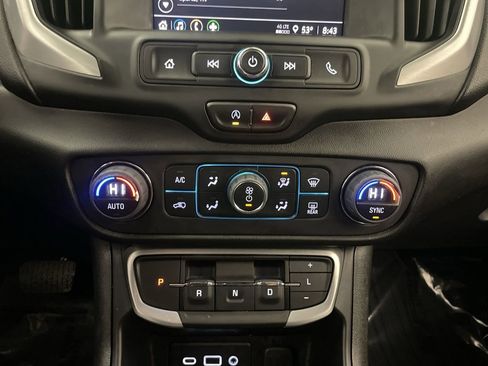 Used 2023 GMC Terrain SLE w/ Driver Convenience Package image 12