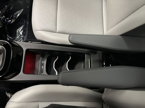 Used 2021 Volkswagen ID.4 Pro S w/ Gradient Package image 22