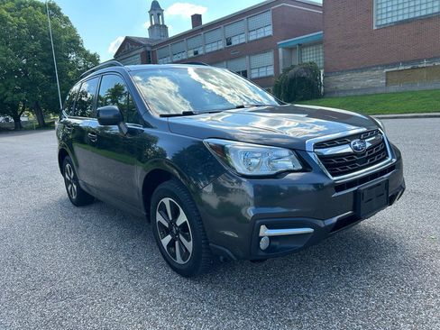 Used 2018 Subaru Forester 2.5i Limited AWD/4WD image 6