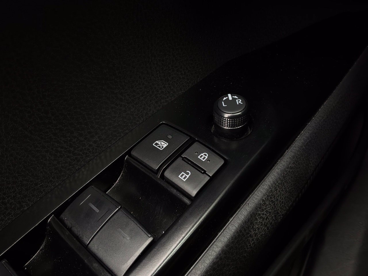 Used 2026 Toyota Camry SE FWD image 23