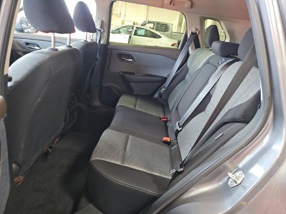 Used 2023 Nissan Rogue SV AWD/4WD image 12
