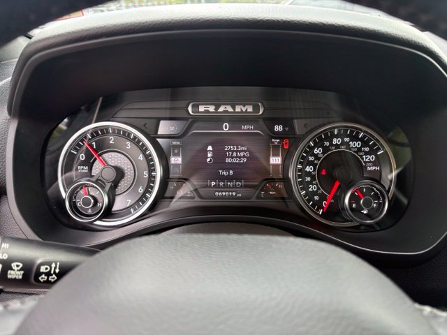 Used 2023 RAM 1500 Big Horn AWD/4WD image 16
