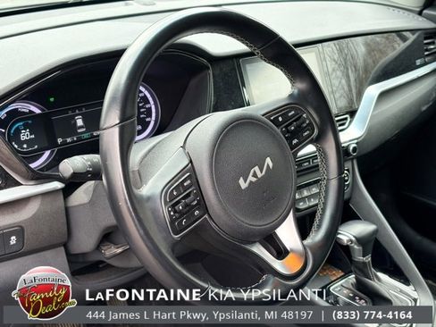 Certified 2022 Kia Niro LXS image 11