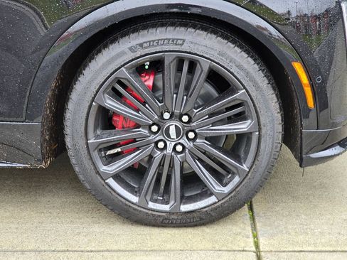 New 2026 Cadillac Lyriq V image 9