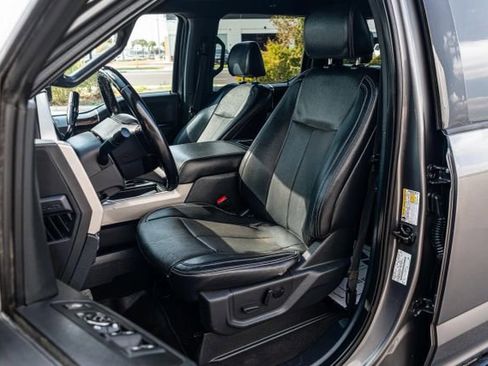 Used 2022 Ford F350 Lariat w/ Black Appearance Package image 15