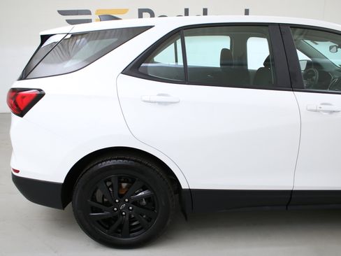 Used 2023 Chevrolet Equinox LS w/ Midnight Edition image 10