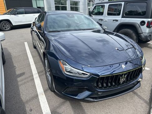 Used 2022 Maserati Ghibli Modena Q4 AWD/4WD image 1